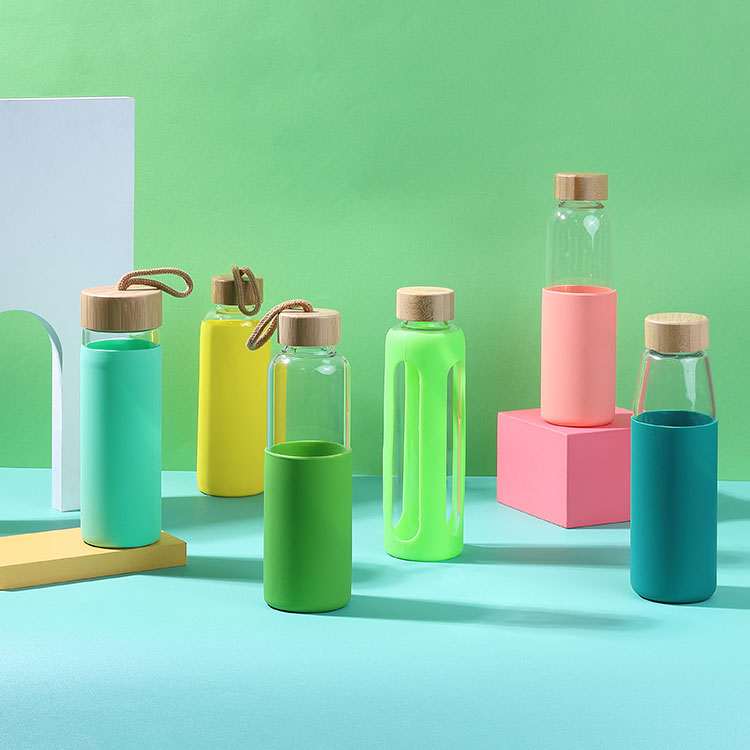 Wholesale custom  550ML Glass water bottle Drinkware 2