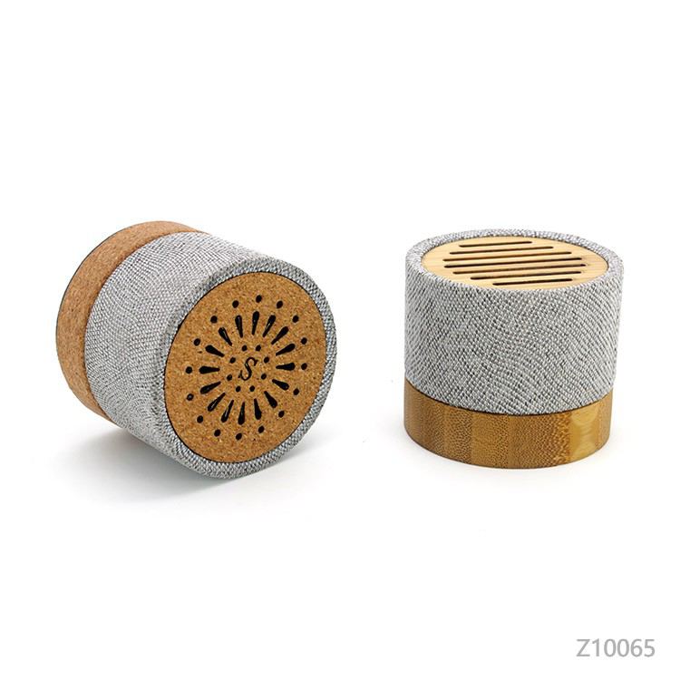 Wholesale custom  Round Bamboo & Fabric Wireless Speaker Bluetooth Speaker